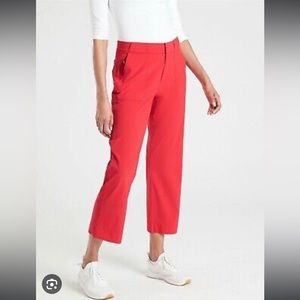 Athleta Tribeca Utility Crop 6 Red